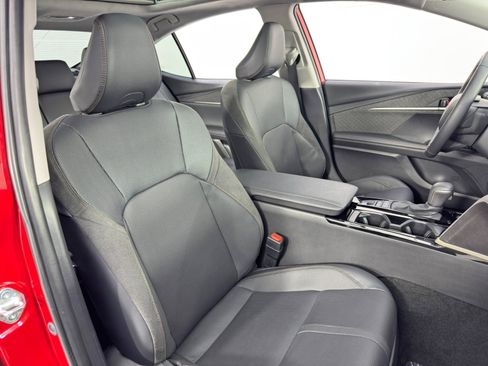 Used 2025 Toyota Camry XLE w/ Premium Plus Package image 37