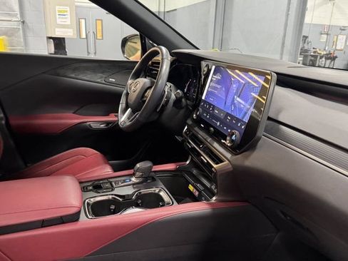 Used 2023 Lexus RX 500h F Sport w/ Accessory Package (K3) AWD/4WD image 31