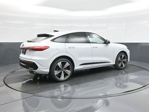 New 2026 Audi SQ5 Prestige AWD/4WD image 7