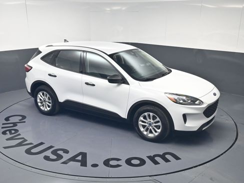 Used 2020 Ford Escape S image 32