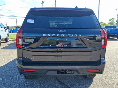 New 2025 Ford Expedition Active image 6