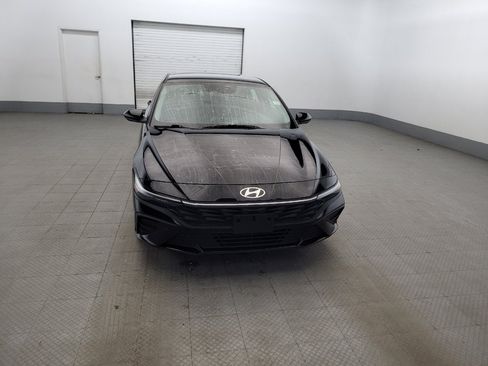 Used 2024 Hyundai Elantra SEL FWD image 14