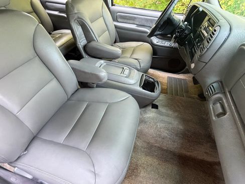 Used 1999 Chevrolet Suburban 2WD w/ Preferred Equipment Group 3 image 20
