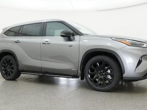New 2026 Toyota Highlander XLE AWD/4WD image 17