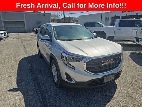 Used 2018 GMC Terrain SLE image 1