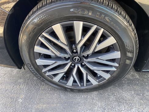 Used 2024 Nissan Altima 2.5 SV image 30