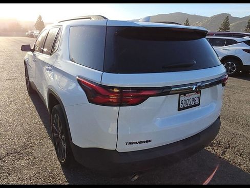 Used 2022 Chevrolet Traverse RS FWD image 4