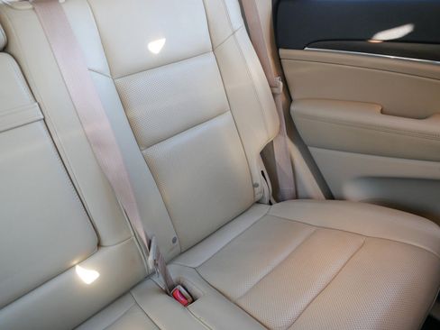 Used 2017 Jeep Grand Cherokee Limited w/ Luxury Group II image 14