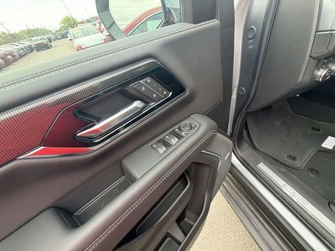 New 2026 GMC Yukon XL Elevation w/ Elevation Premium Package AWD/4WD image 13