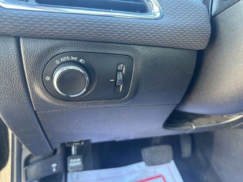 Used 2018 Chevrolet Cruze LS image 15