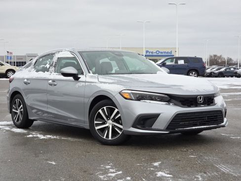 Used 2024 Honda Civic LX image 2