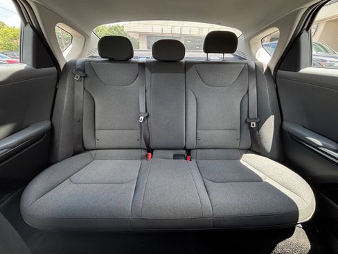 Used 2025 Kia K4 FWD image 38