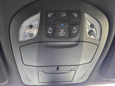 New 2026 Chrysler Pacifica Select image 18