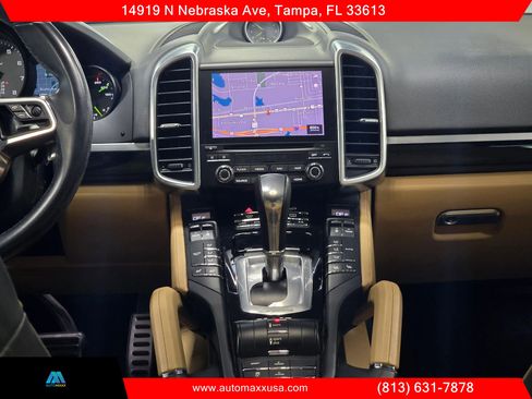 Used 2017 Porsche Cayenne S Platinum w/ Premium Package (PJW) image 22