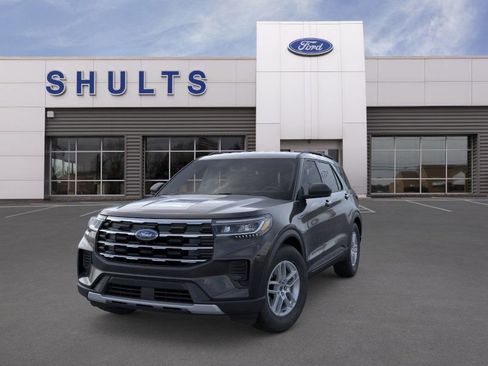 New 2026 Ford Explorer Active image 2