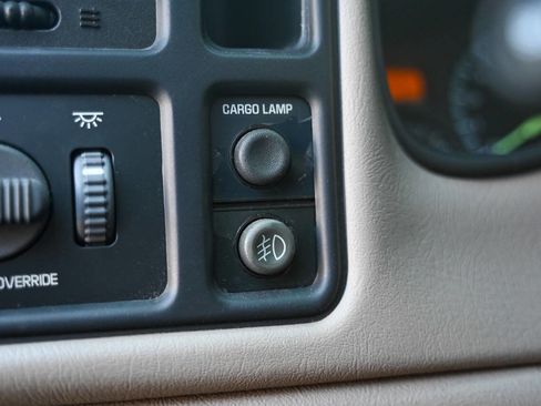 Used 2001 Chevrolet Silverado 3500 LT image 79