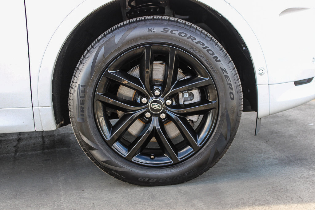 Used 2024 Land Rover Discovery Sport S AWD/4WD image 11