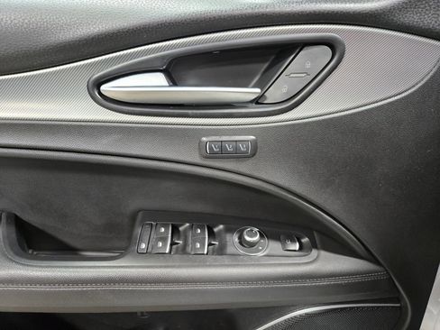 Used 2022 Alfa Romeo Stelvio Veloce image 8