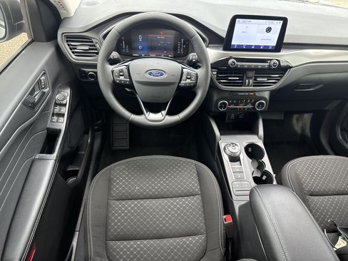 Used 2024 Ford Escape Active w/ Cold Weather Package FWD image 7