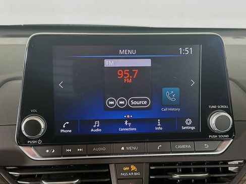 Used 2023 Nissan Altima 2.5 SV FWD image 21