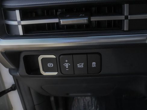 Used 2025 Hyundai Santa Fe SE image 13