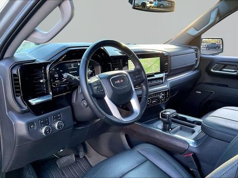 Used 2023 GMC Sierra 1500 SLT w/ SLT Premium Package AWD/4WD image 12