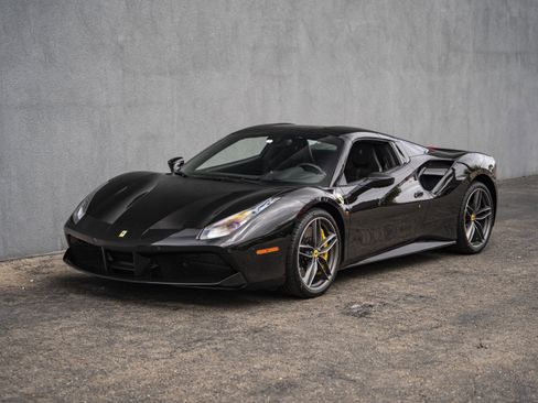 Certified 2017 Ferrari 488 Spider RWD image 9