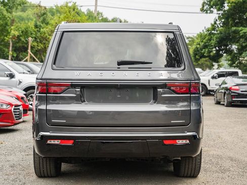 Used 2022 Jeep Wagoneer Series III image 5