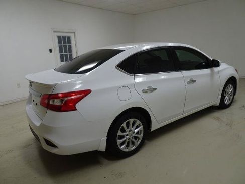 Used 2019 Nissan Sentra S w/ Appearance Package FWD image 6