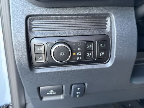 New 2026 Ford F250 Lariat w/ Black Appearance Package image 35