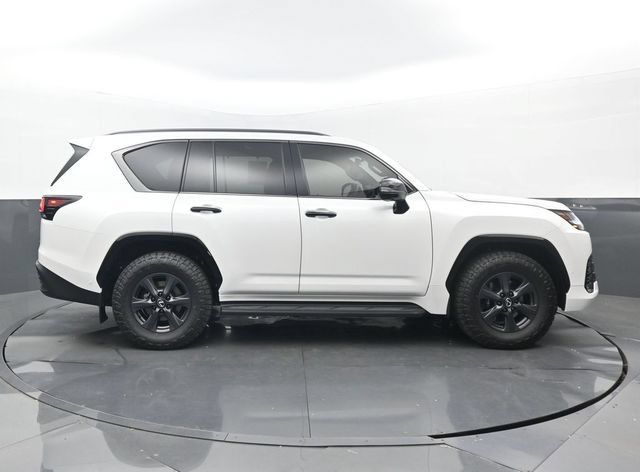 Used 2025 Lexus LX 700h Overtrail AWD/4WD image 2