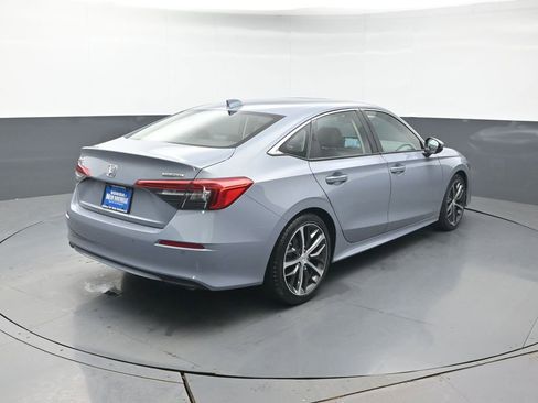 Used 2024 Honda Civic Touring image 6