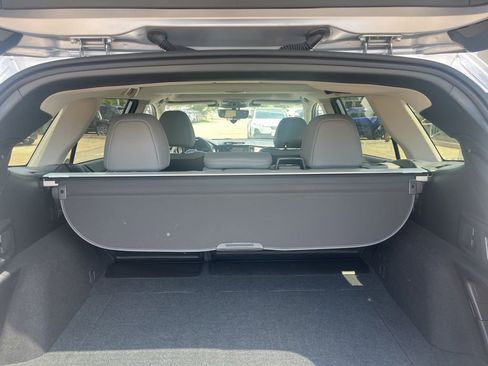 Used 2025 Subaru Outback Limited AWD/4WD image 9