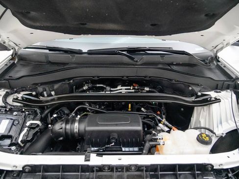 Used 2023 Ford Explorer Limited AWD/4WD image 13