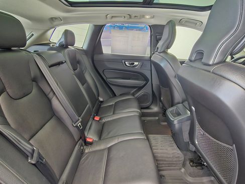 Certified 2023 Volvo XC60 B5 Plus image 14