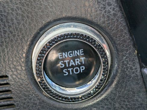 Used 2015 Toyota Corolla S image 22