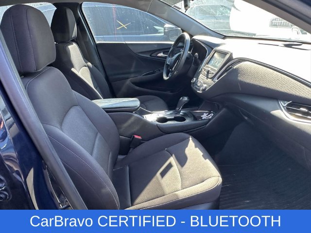 Certified 2018 Chevrolet Malibu LT FWD image 2