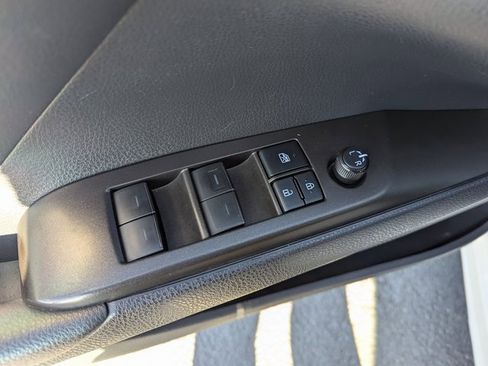 Used 2022 Toyota Camry SE image 25