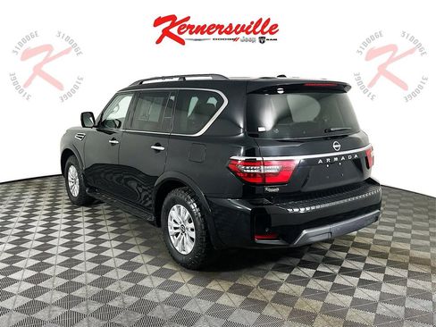 Used 2023 Nissan Armada SV image 5