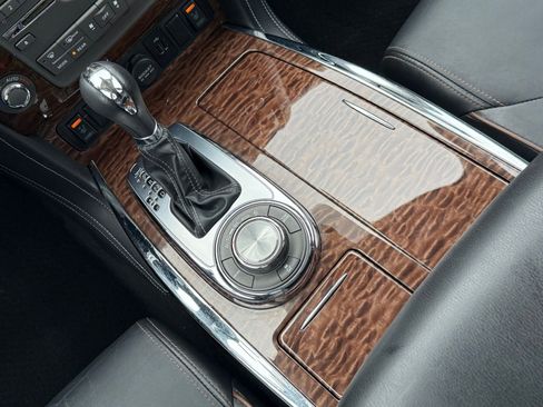 Used 2020 Nissan Armada SL w/ Premium Package image 27