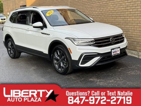 Used 2022 Volkswagen Tiguan SE AWD/4WD image 1
