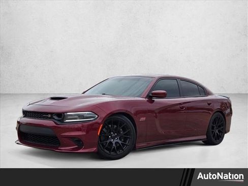 Used 2019 Dodge Charger Scat Pack image 1