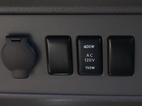 Used 2020 Nissan NV 2500 SV RWD image 34