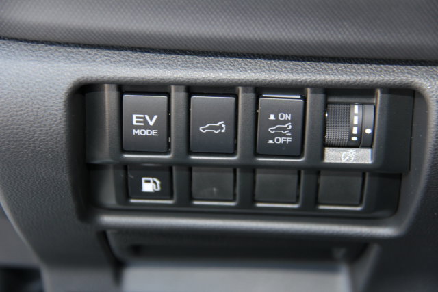 Used 2025 Subaru Forester Premium AWD/4WD image 32