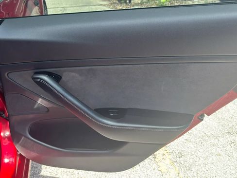 Used 2018 Tesla Model 3 Long Range RWD image 13