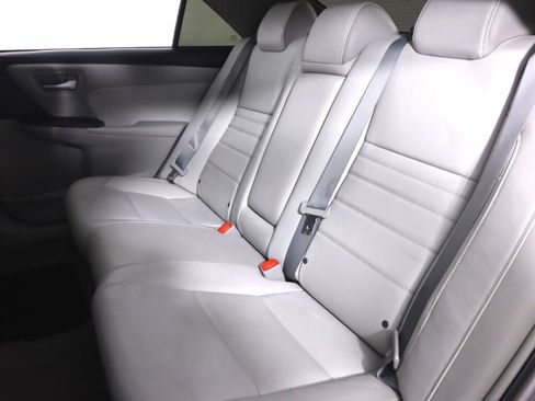 Used 2016 Toyota Camry XLE FWD image 30