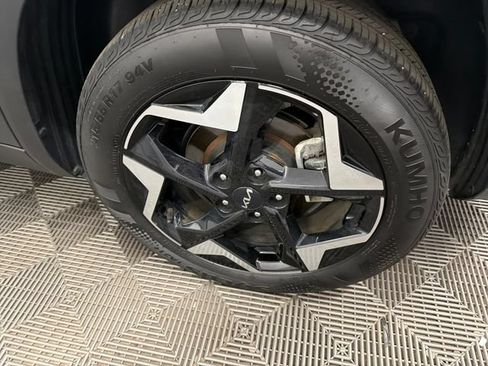 Certified 2025 Kia Seltos S AWD/4WD image 32