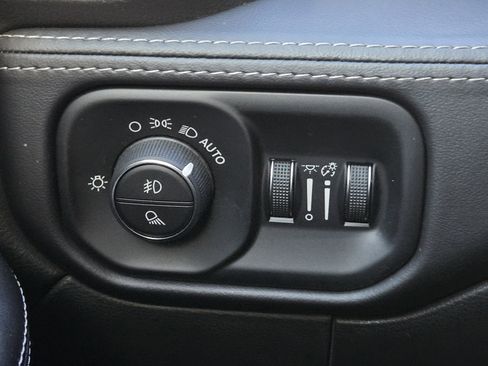 Used 2022 RAM 2500 Limited image 26