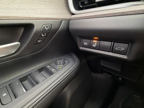 Used 2025 Toyota Grand Highlander AWD image 17