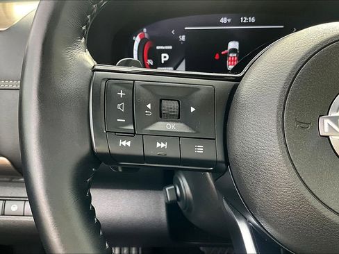 Used 2024 Nissan Pathfinder Platinum w/ Cargo Package image 18